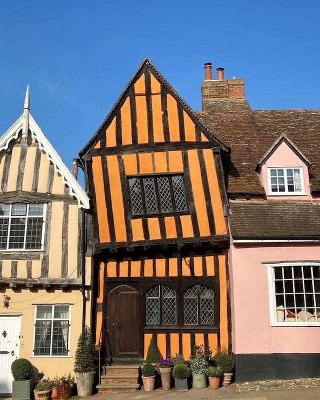 Introduction to The Crooked House: A 600-Year-Old Wonder